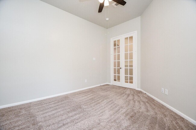 Building Photo - 802 Childers Ct