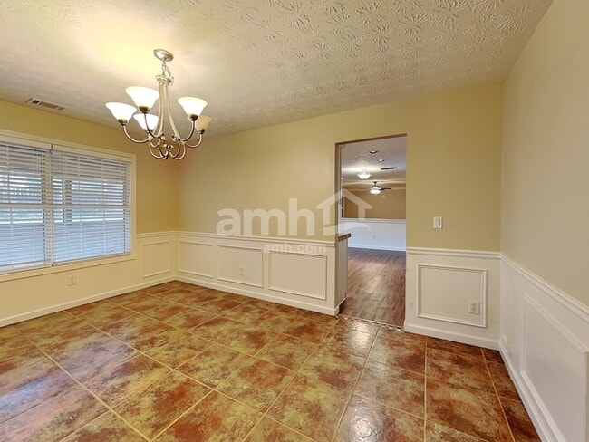 Building Photo - 2820 Wadley Ln