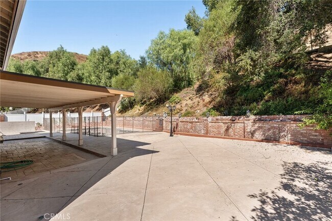 Building Photo - 27045 Esward Dr