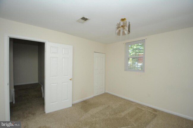 Building Photo - 6760 Cardinal Woods Ct