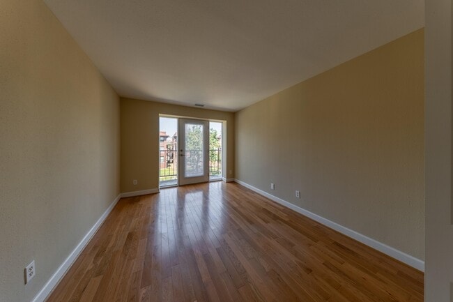 Building Photo - 5630 Pershing Ave