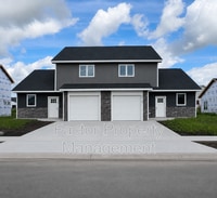 Building Photo - 3108 Noble Dr