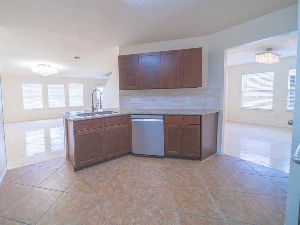 Building Photo - 5511 Darby Square Trl