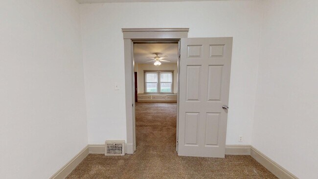 Building Photo - 3339 W.84th