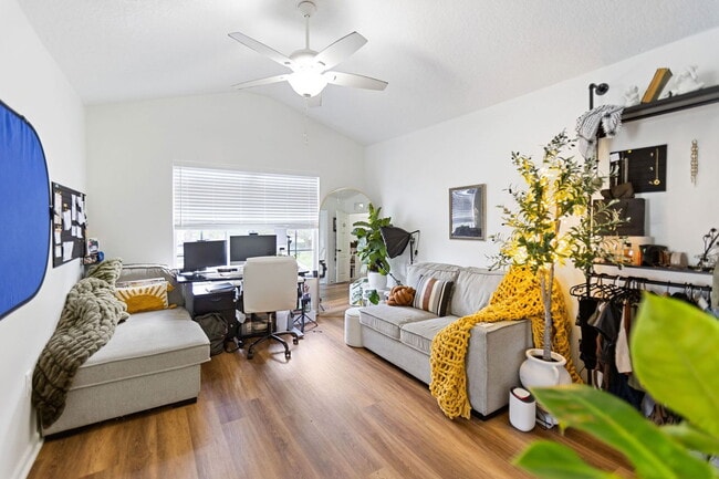 Building Photo - 2718 Conch Hollow Dr