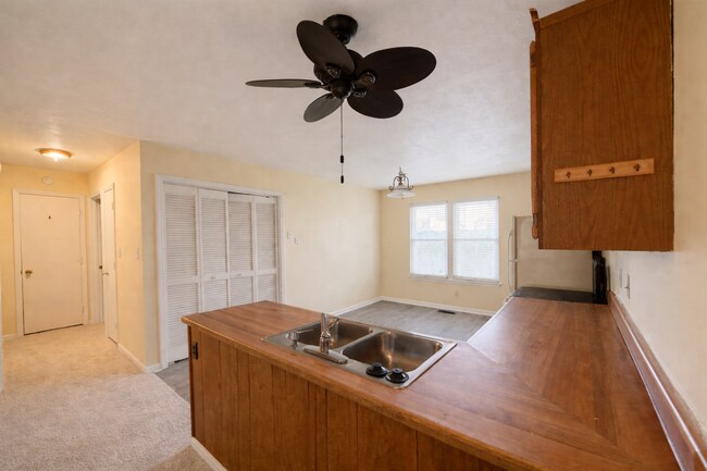 Building Photo - 2BR/2BA Beachside Condo – Close to Naval Base, Dining & Shopping