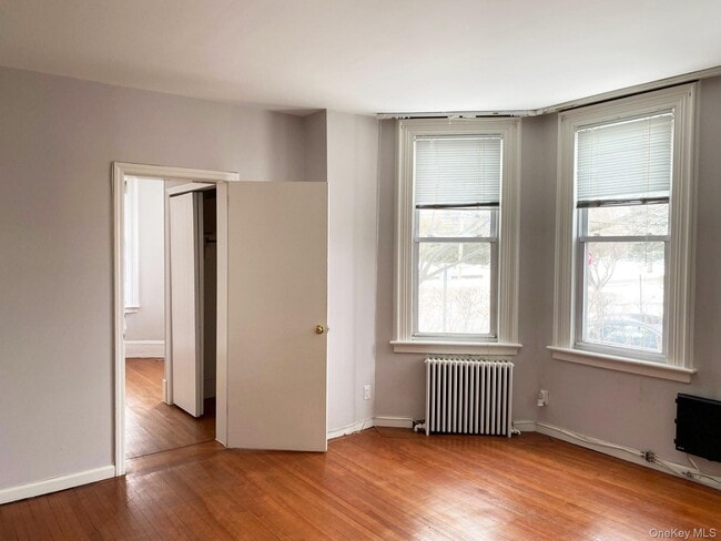 Building Photo - 456 Broadway