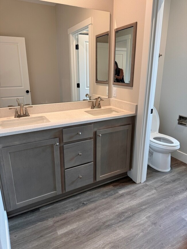 Building Photo - New Home Will Be Ready For Move In June 1st! One Block From Linfield University! Must See Today!