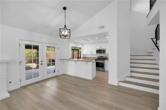 Building Photo - 1225 E Palm Dr