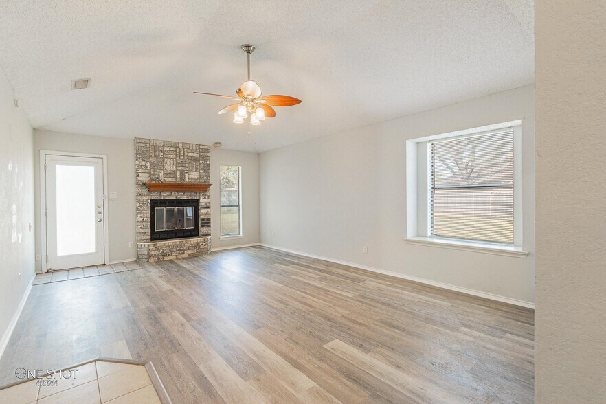 Building Photo - 2957 Oak Ridge Ct