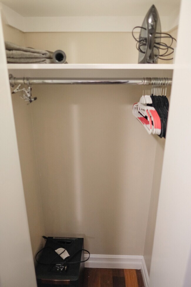 Building Photo - 65 W 107th St