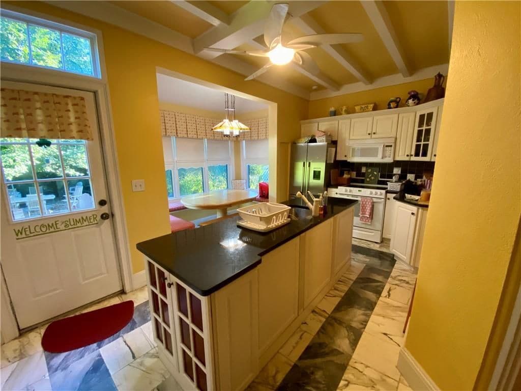 Building Photo - 96 Rhode Island Ave