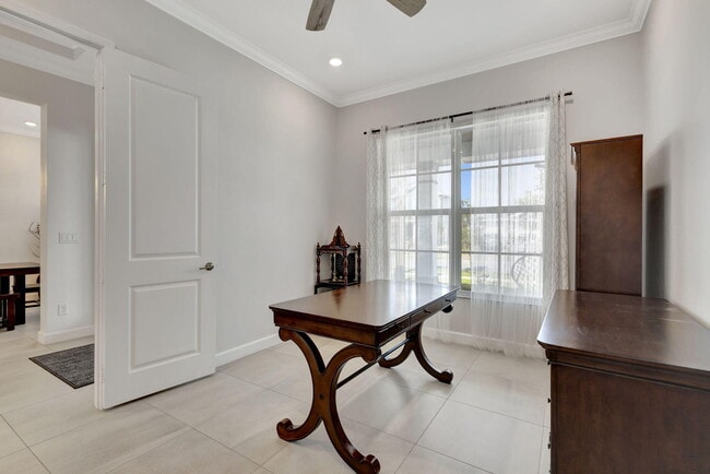 Building Photo - 870 Hookline Cir