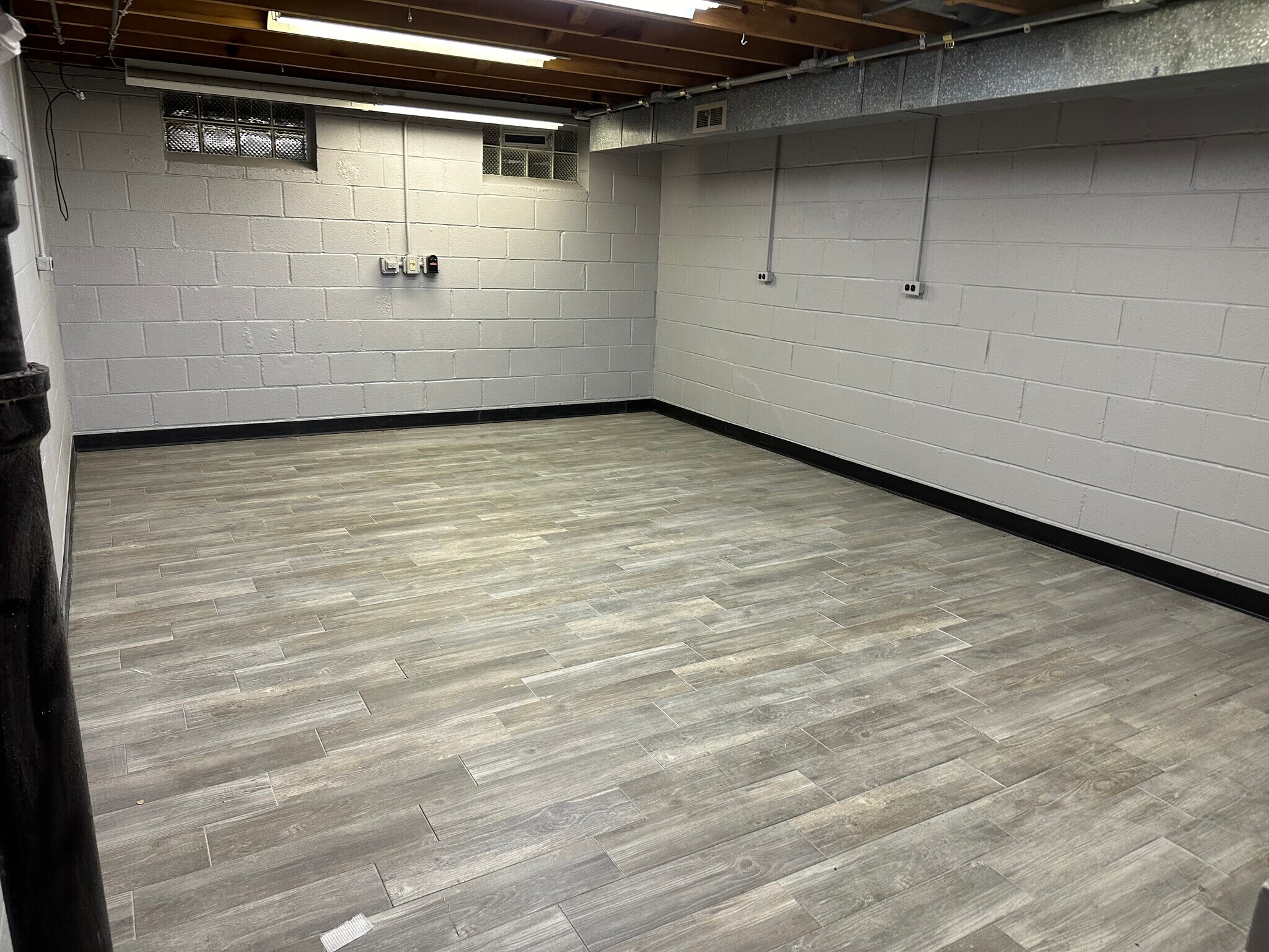 Building Photo - 9574 Idlewood Dr