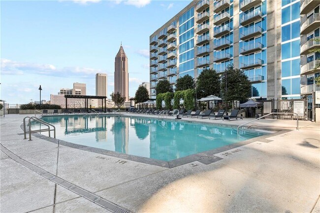 Building Photo - 400 W Peachtree St NW