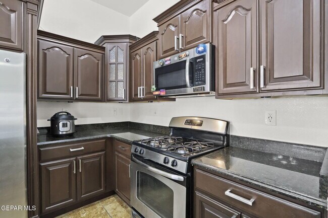 Building Photo - 11621 St Martin Way