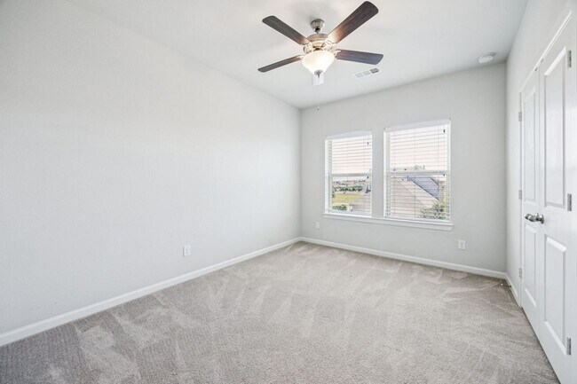 Building Photo - 13721 Parkline Wy
