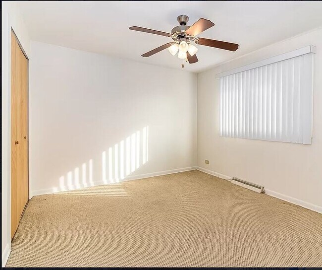 Building Photo - 615 Maple Ct