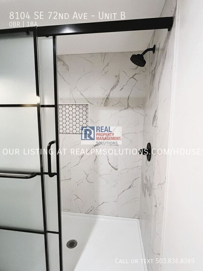 Building Photo - 8104 SE 72nd Ave