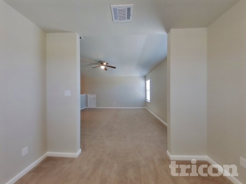 Building Photo - 5915 Noah Pl