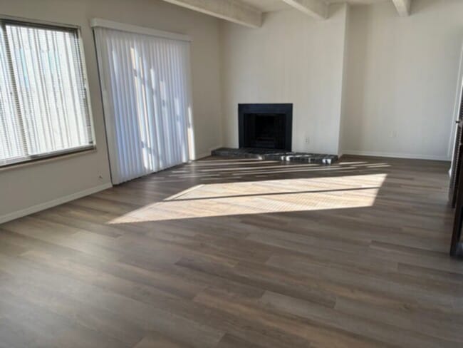 Building Photo - Dayton Green Condo with a VIEW