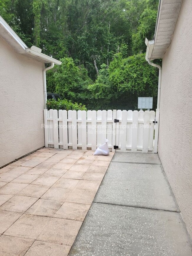 Building Photo - 12514 Hollybrook Ln