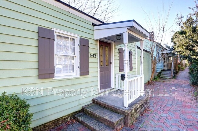 Building Photo - 543 E Harris St