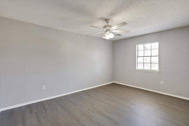 Building Photo - 1001/1003 Euclid Ave