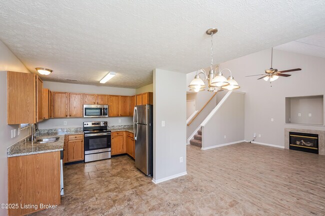 Building Photo - 6607 Hunters Creek Blvd