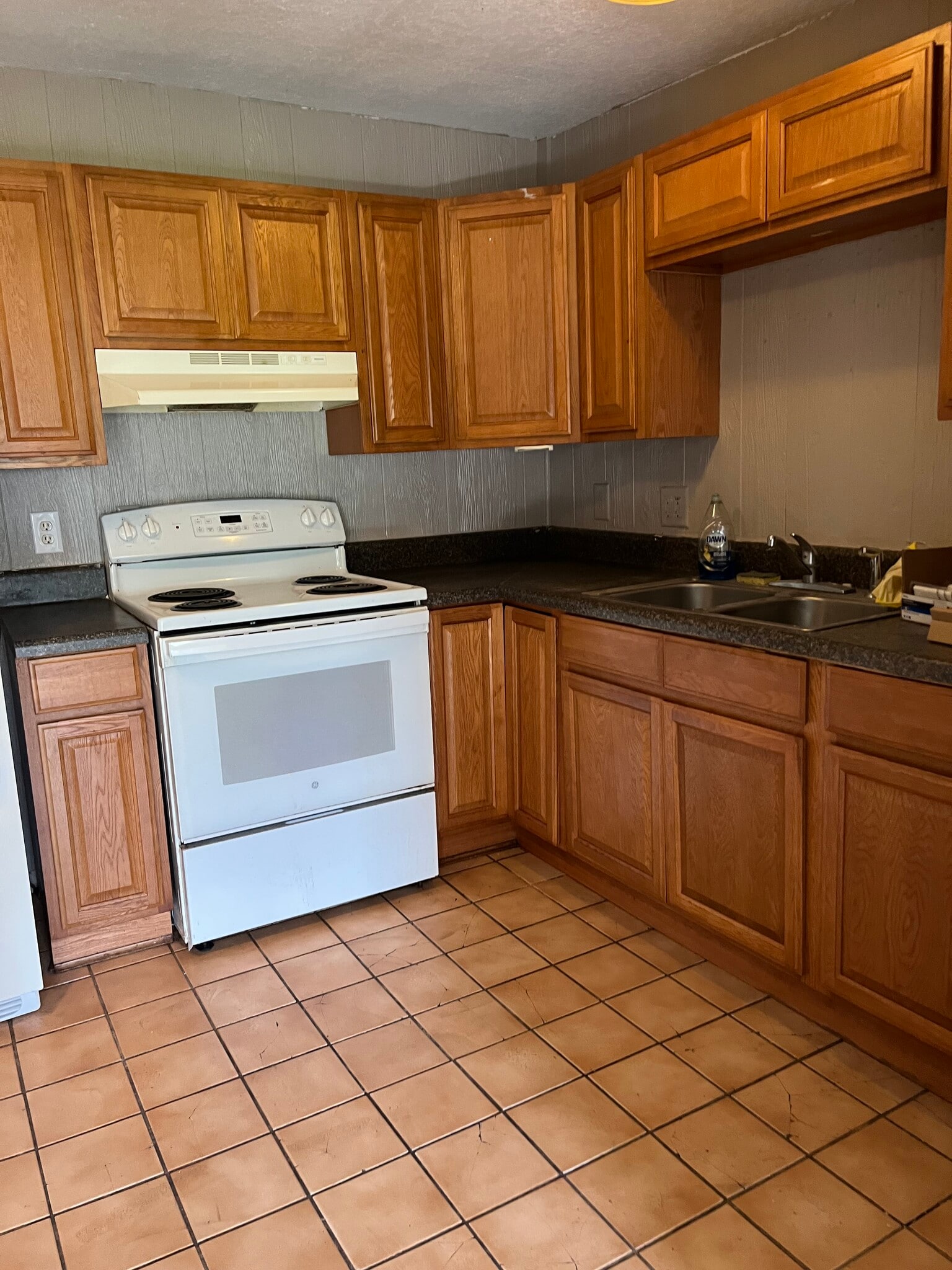 Unit2 - 607 Honeyfarm Ln