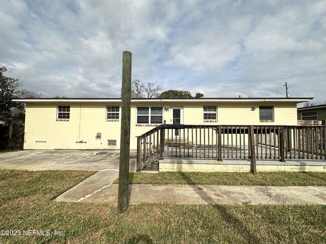 Building Photo - 7120 Sans Souci Rd