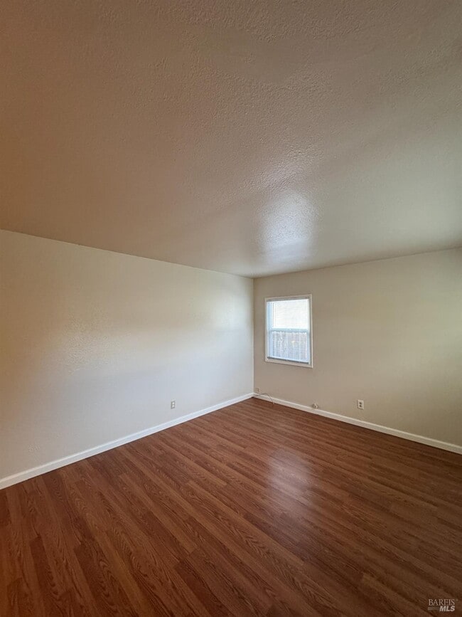 Building Photo - 133 Clay St