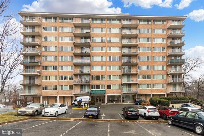 Building Photo - 4520 King St