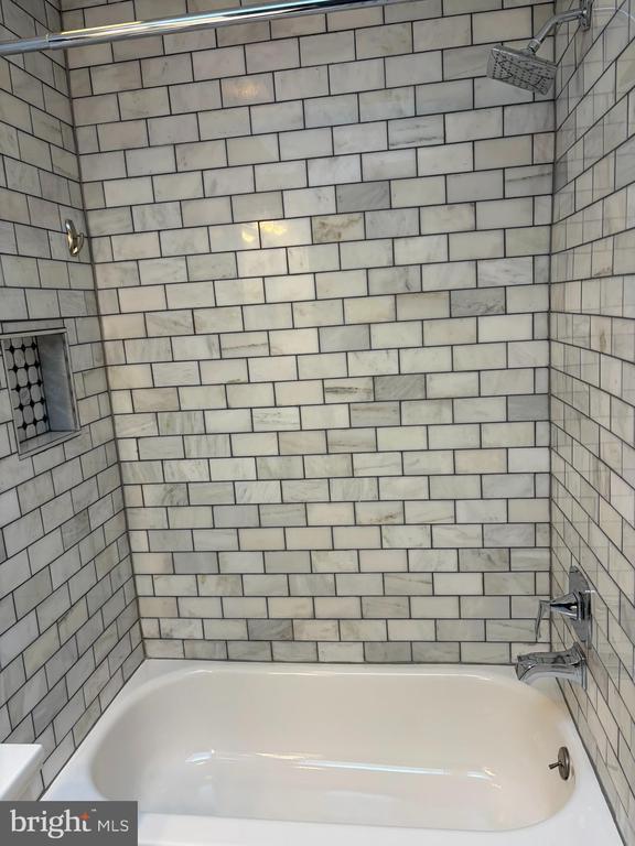 Building Photo - 223 Ingraham St NW