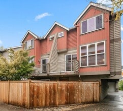 Building Photo - Immaculate Urban Townhome in Famed Alaska ...