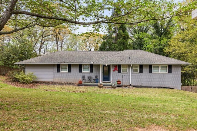 Primary Photo - 2341 Elmwood Cir SE