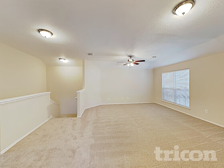 Building Photo - 9715 Haleys Comet Cir