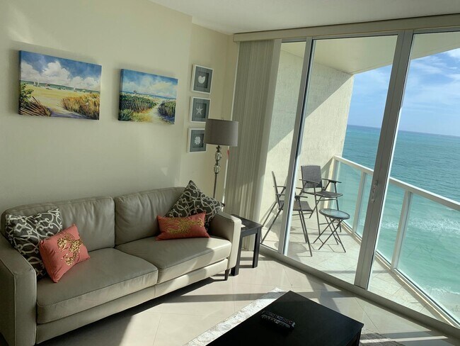Building Photo - 16699 Collins Ave