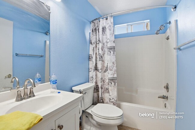 Building Photo - 7208 Paseo Del Rio