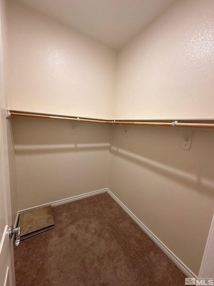 Building Photo - 8370 Simsbury Dr