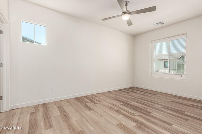 Building Photo - 6537 N 15th Dr