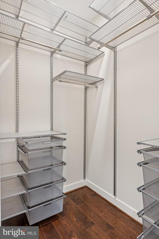 Building Photo - 8091 Red Hook St