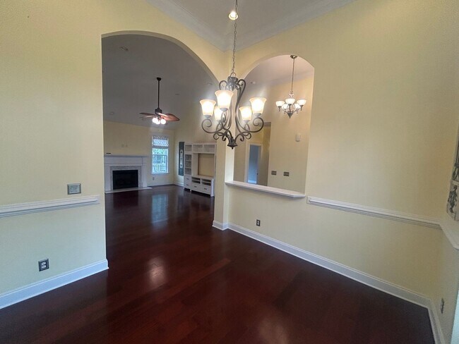 Building Photo - 4 BR, 2 BA unit in Wild Wing - Coming Soon!