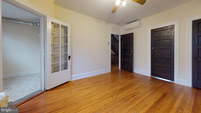 Building Photo - 728 Rock Creek Church Rd NW