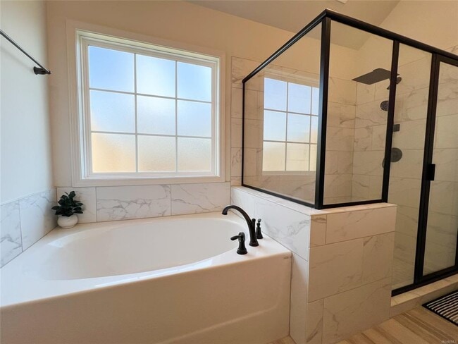 Building Photo - 901 Hedgefield Way