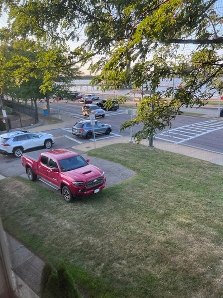 Off street parking - 303 Beach St