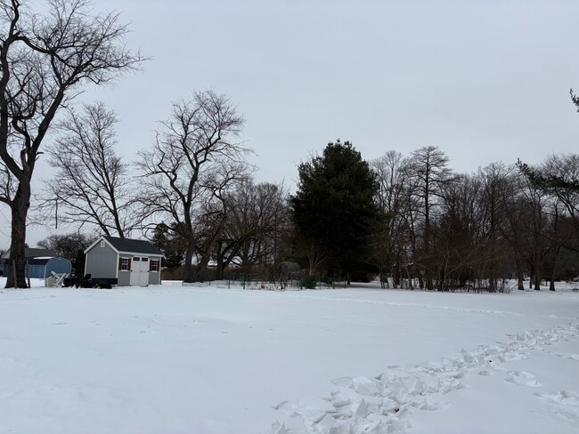 Building Photo - 1807 E Kings Hwy