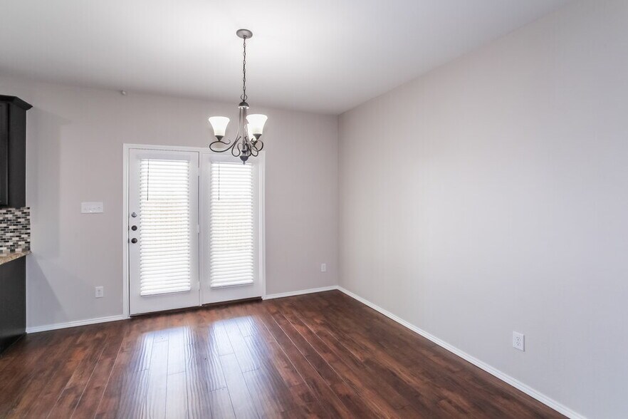 Building Photo - 1640 Kawati Way