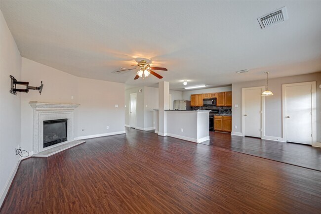 Building Photo - 7603 Chalk Hill