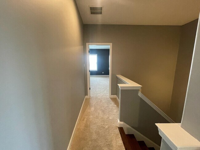 Building Photo - 556 Althea Ln